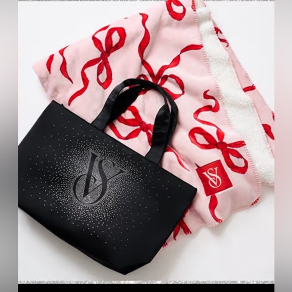 Victoria's Secret Limited Edition Holiday Pink Bow Blanket + Tote Combo